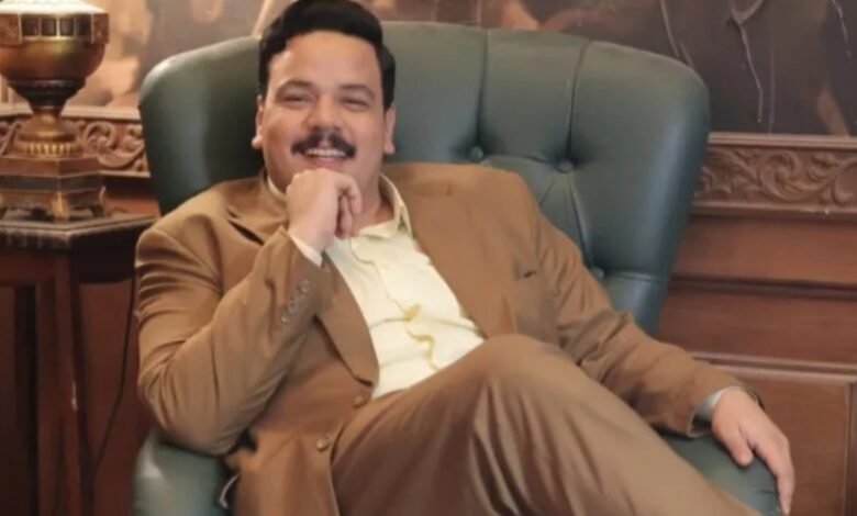 Mustafa Ghareeb Seeks Love, Reflects on Childhood